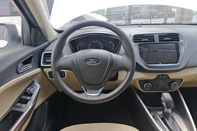 Used Ford Escort 2015 1.5L Automatic Comfort Edition Steering Wheel