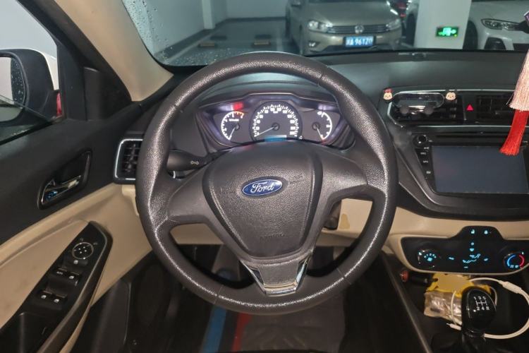 Used Ford Escort 2015 1.5L Manual Comfort Model Steering Wheel