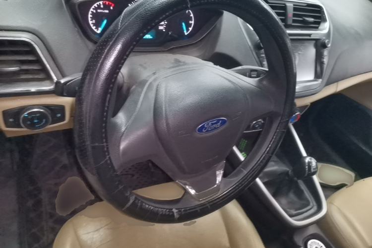 Used Ford Escort 2015 1.5L Manual Comfort Model Steering Wheel