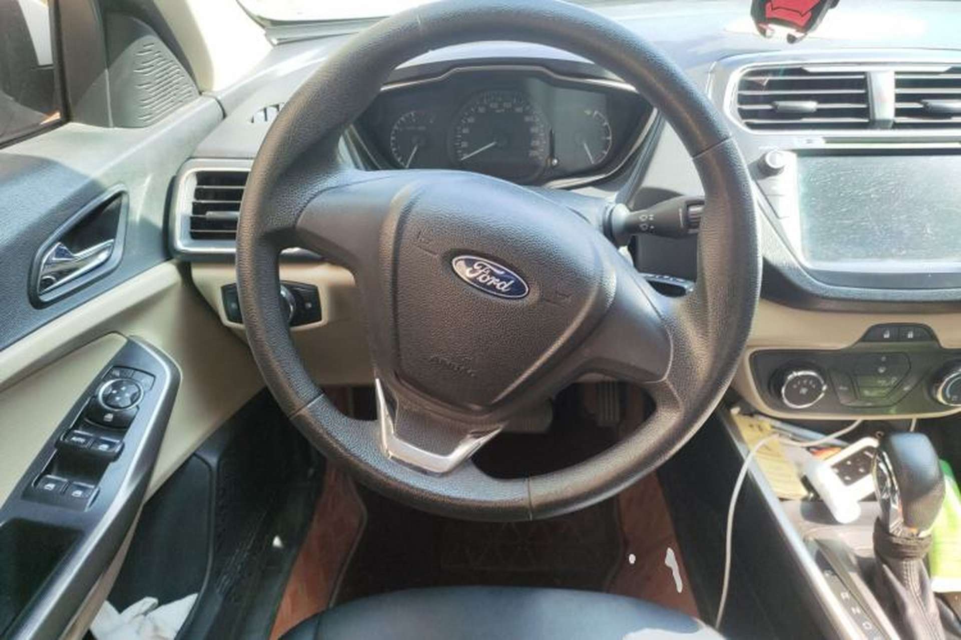 Used Ford Escort 2015 1.5L Automatic Comfort Edition Steering Wheel