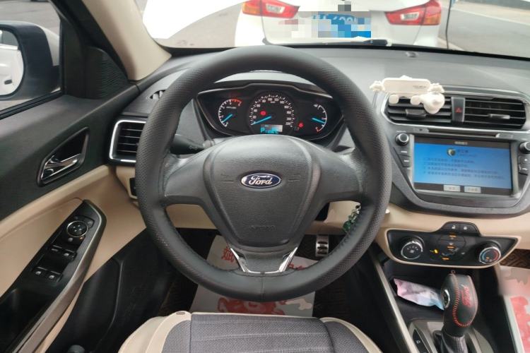 Used Ford Escort 2015 1.5L Automatic Comfort Edition Steering Wheel