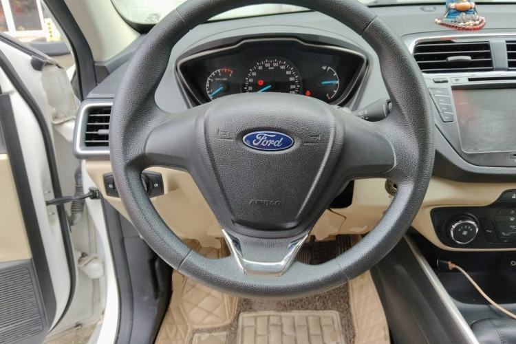 Used Ford Escort 2015 1.5L Manual Comfort Model Steering Wheel
