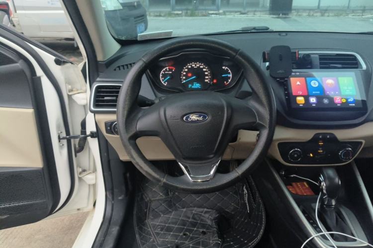 Used Ford Escort 2015 1.5L Automatic Comfort Edition Steering Wheel