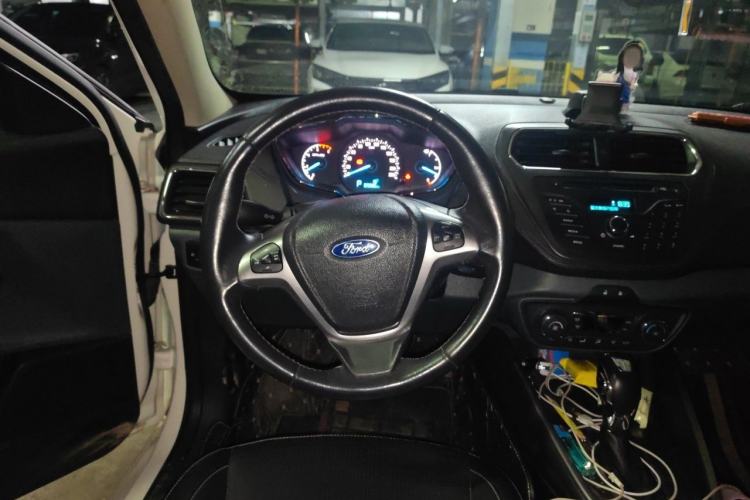 Used Ford Escort 2015 1.5L Automatic Fashion Model Steering Wheel