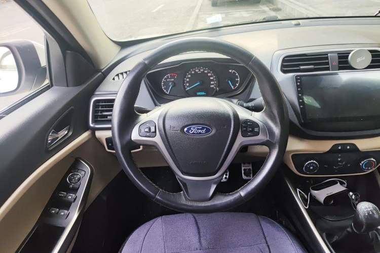 Used Ford Escort 2015 1.5L Manual Comfort Model Steering Wheel