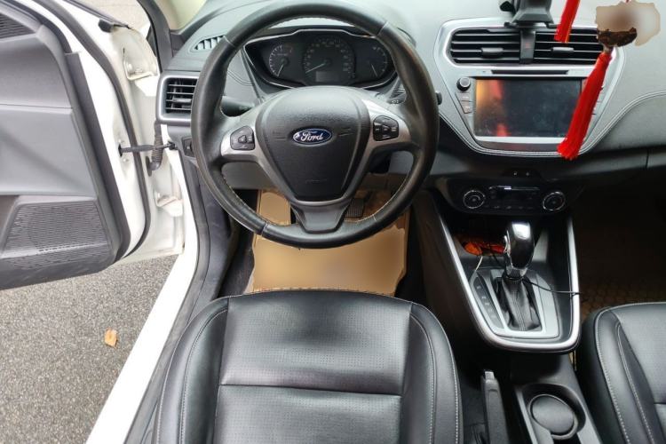 Used Ford Escort 2015 1.5L Automatic Fashion Model Steering Wheel