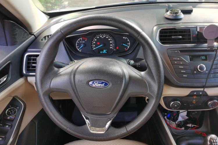 Used Ford Escort 2015 1.5L Manual Comfort Model Steering Wheel