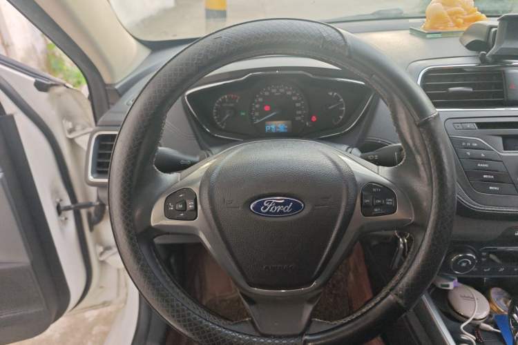 Used Ford Escort 2015 1.5L Automatic Fashion Model Steering Wheel