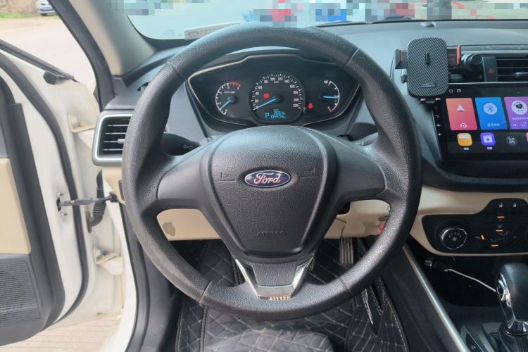 Used Ford Escort 2015 1.5L Automatic Comfort Edition Steering Wheel