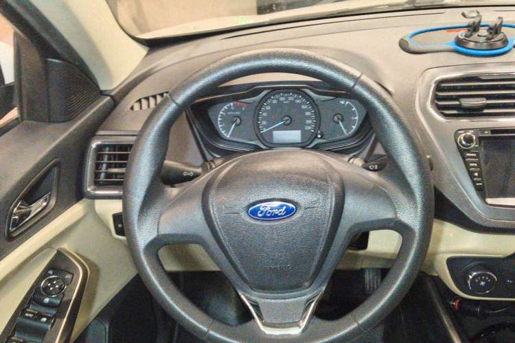 Used Ford Escort 2015 1.5L Automatic Comfort Edition Steering Wheel