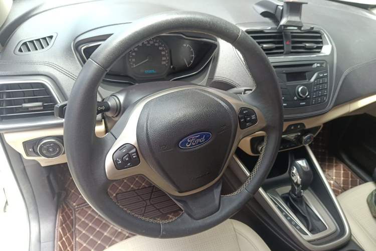 Used Ford Escort 2015 1.5L Automatic Fashion Model Steering Wheel
