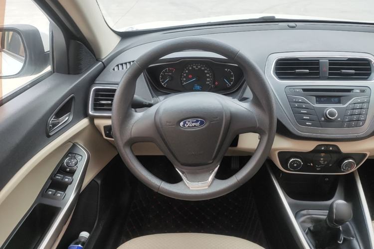 Used Ford Escort 2015 1.5L Manual Comfort Model Steering Wheel