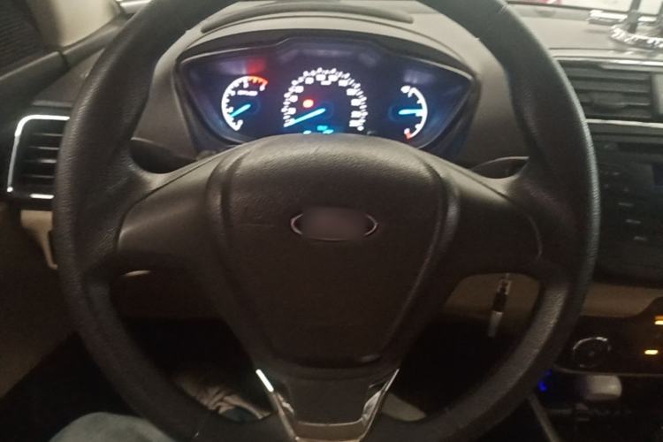 Used Ford Escort 2015 1.5L Automatic Comfort Edition Steering Wheel