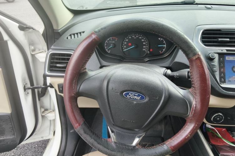 Used Ford Escort 2015 1.5L Manual Comfort Model Steering Wheel