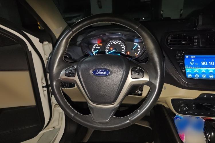 Used Ford Escort 2015 1.5L Automatic Fashion Model Steering Wheel