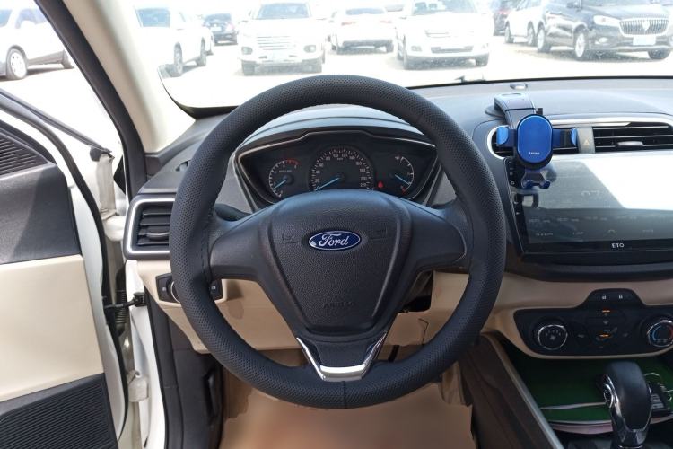 Used Ford Escort 2015 1.5L Automatic Comfort Edition Steering Wheel