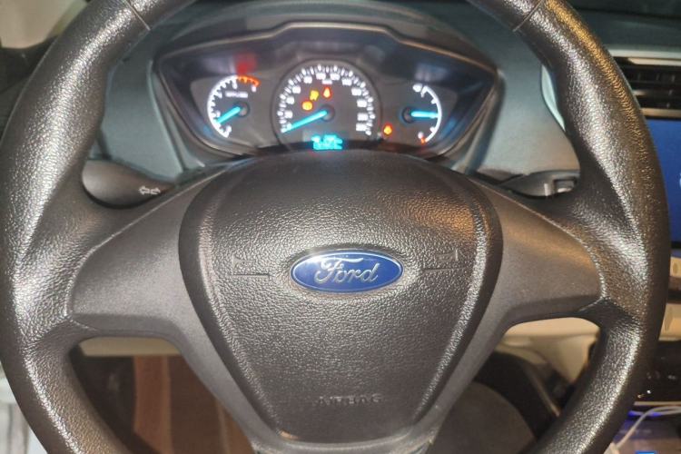 Used Ford Escort 2015 1.5L Manual Comfort Model Steering Wheel