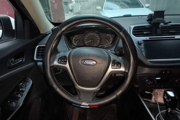 Used Ford Escort 2015 1.5L Automatic Fashion Model Steering Wheel