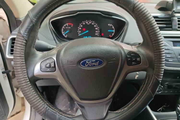 Used Ford Escort 2015 1.5L Automatic Fashion Model Steering Wheel