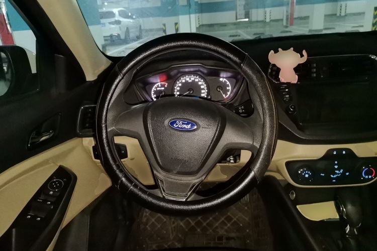 Used Ford Escort 2015 1.5L Automatic Comfort Edition Steering Wheel