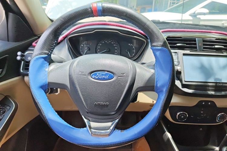 Used Ford Escort 2015 1.5L Manual Comfort Model Steering Wheel