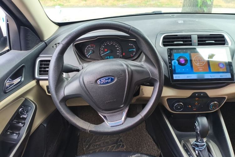 Used Ford Escort 2015 1.5L Automatic Comfort Edition Steering Wheel