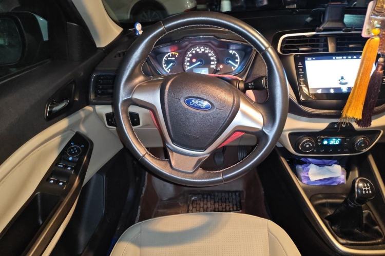 Used Ford Escort 2015 1.5L Manual Fashion Edition Steering Wheel