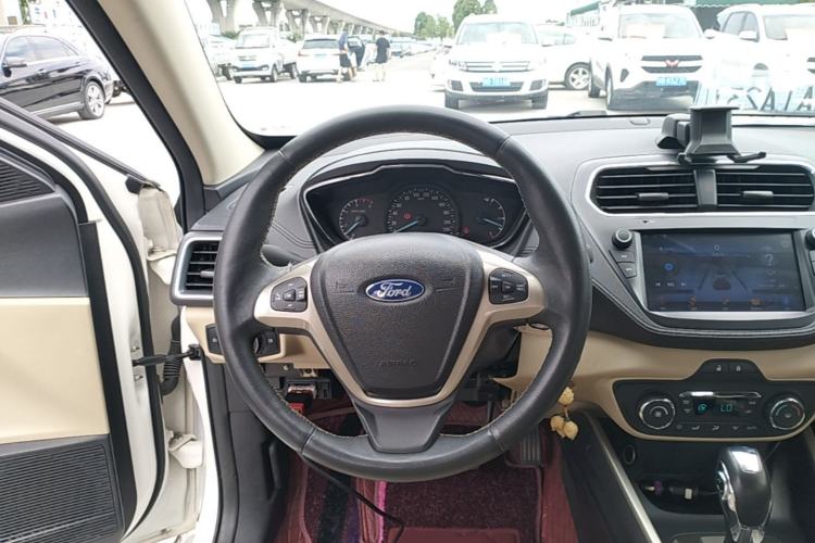 Used Ford Escort 2015 1.5L Automatic Fashion Model Steering Wheel