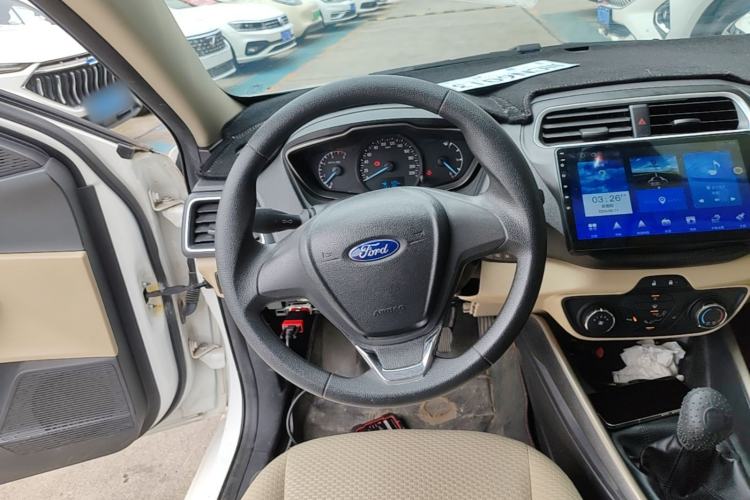 Used Ford Escort 2015 1.5L Manual Comfort Model Steering Wheel