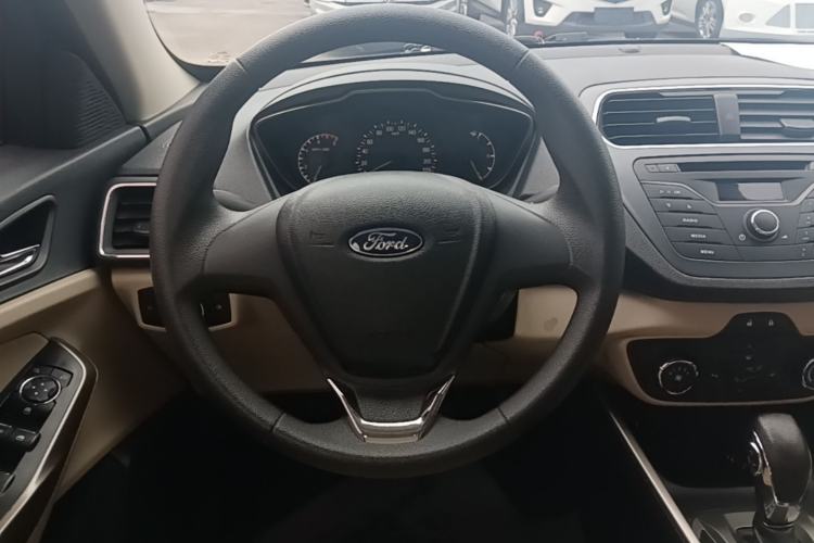 Used Ford Escort 2015 1.5L Automatic Comfort Edition Steering Wheel