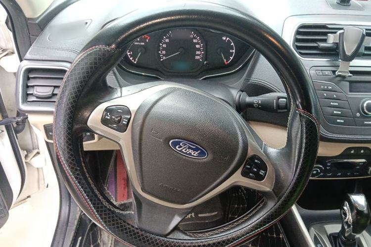Used Ford Escort 2015 1.5L Automatic Fashion Model Steering Wheel