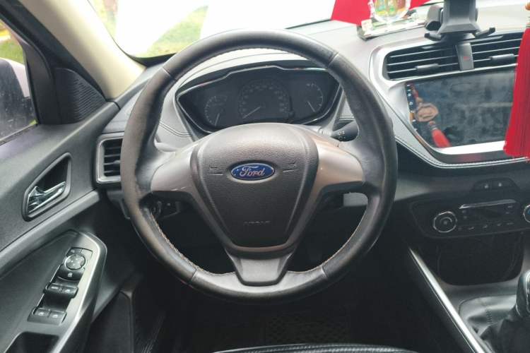 Used Ford Escort 2015 1.5L Manual Fashion Edition Steering Wheel