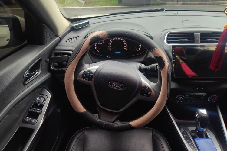 Used Ford Escort 2015 1.5L Automatic Fashion Model Steering Wheel