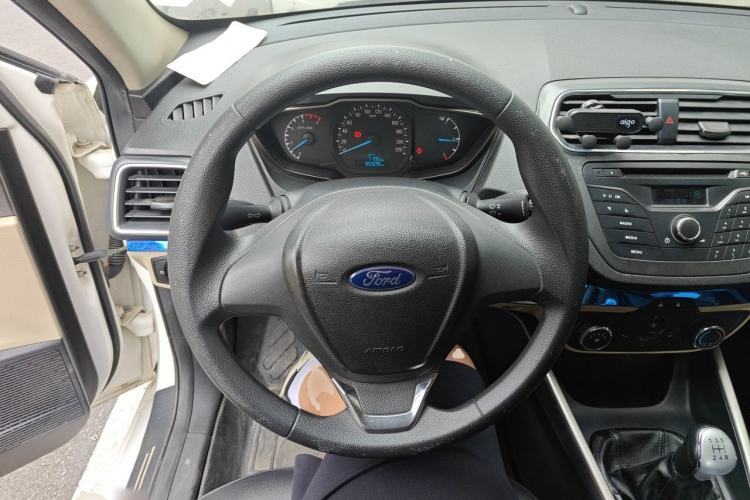 Used Ford Escort 2015 1.5L Manual Comfort Model Steering Wheel