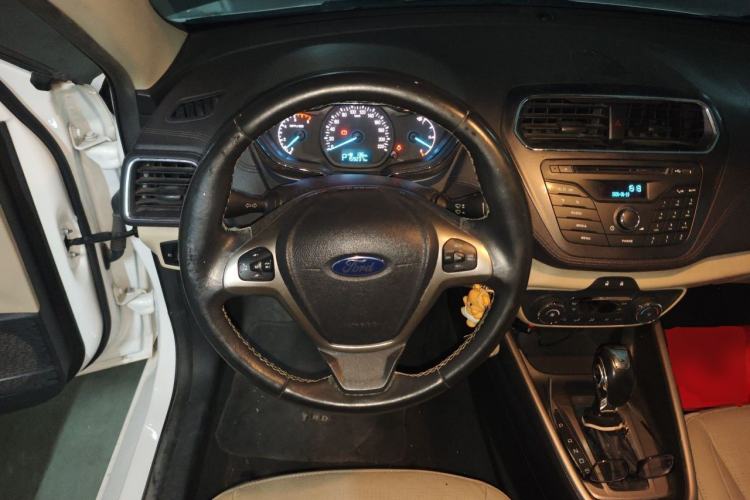 Used Ford Escort 2015 1.5L Automatic Fashion Model Steering Wheel