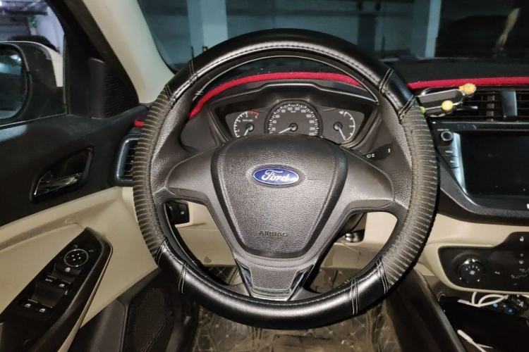 Used Ford Escort 2015 1.5L Manual Comfort Model Steering Wheel