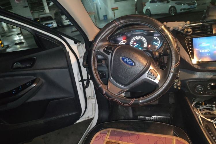 Used Ford Escort 2015 1.5L Automatic Fashion Model Steering Wheel