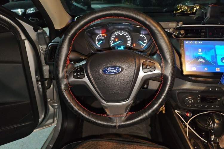 Used Ford Escort 2015 1.5L Automatic Fashion Model Steering Wheel