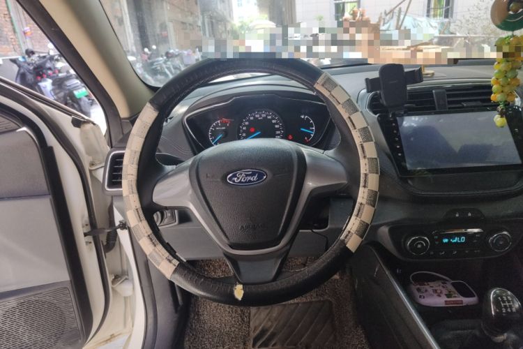 Used Ford Escort 2015 1.5L Manual Fashion Edition Steering Wheel