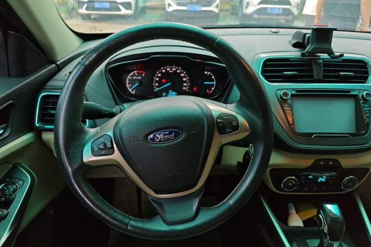 Used Ford Escort 2015 1.5L Automatic Fashion Model Steering Wheel