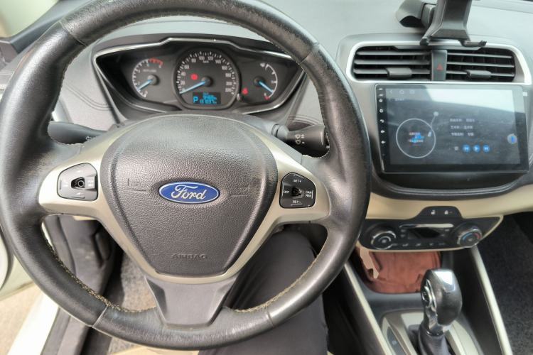 Used Ford Escort 2015 1.5L Automatic Fashion Model Steering Wheel