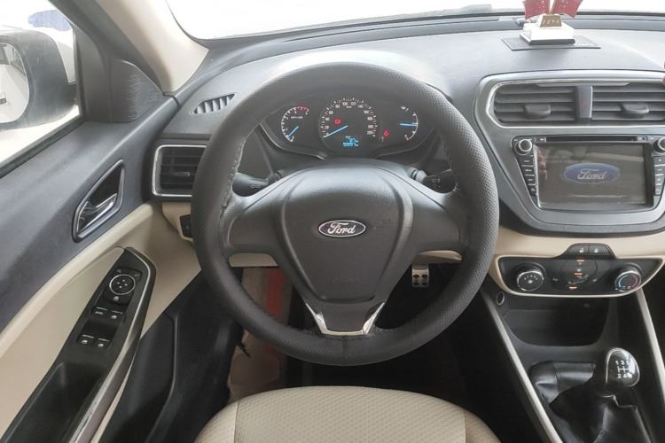 Used Ford Escort 2015 1.5L Manual Comfort Model Steering Wheel