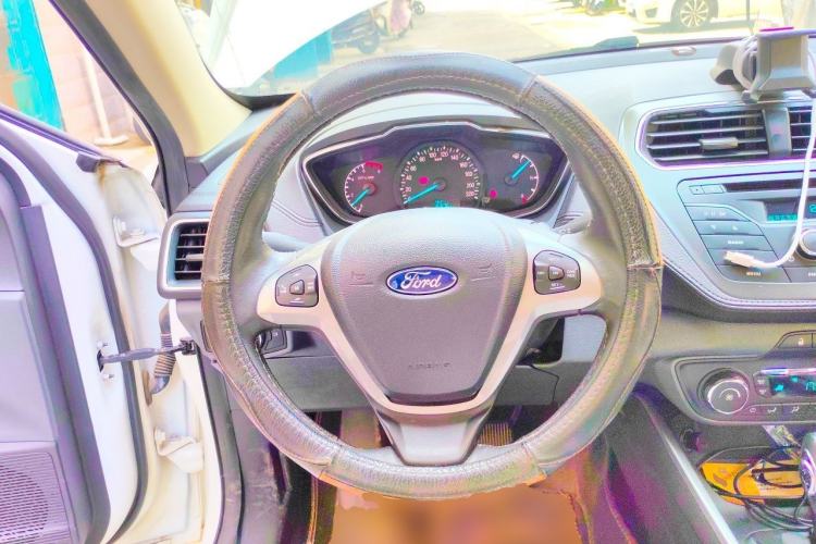 Used Ford Escort 2015 1.5L Automatic Fashion Model Steering Wheel
