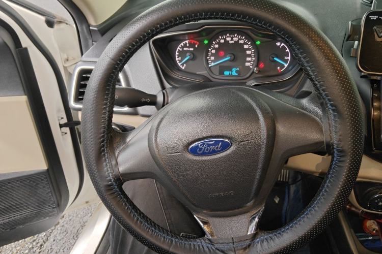 Used Ford Escort 2015 1.5L Manual Comfort Model Steering Wheel