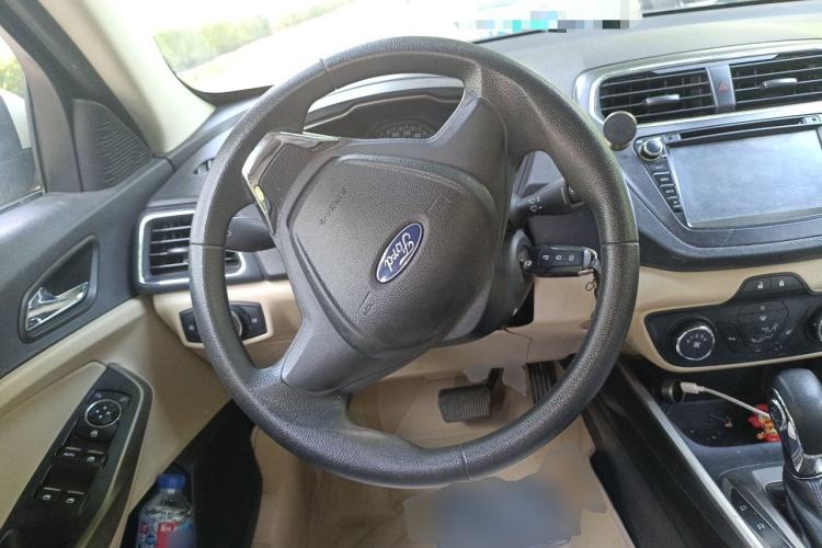 Used Ford Escort 2015 1.5L Automatic Comfort Edition Steering Wheel