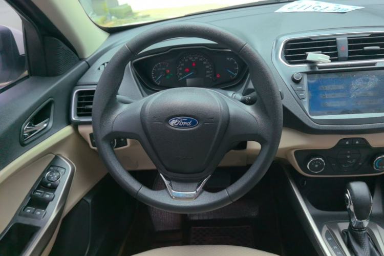 Used Ford Escort 2015 1.5L Automatic Comfort Edition Steering Wheel