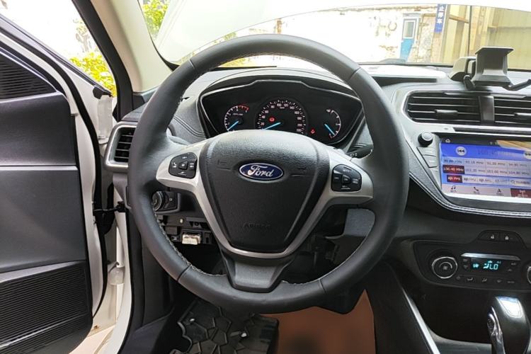 Used Ford Escort 2015 1.5L Automatic Fashion Model Steering Wheel