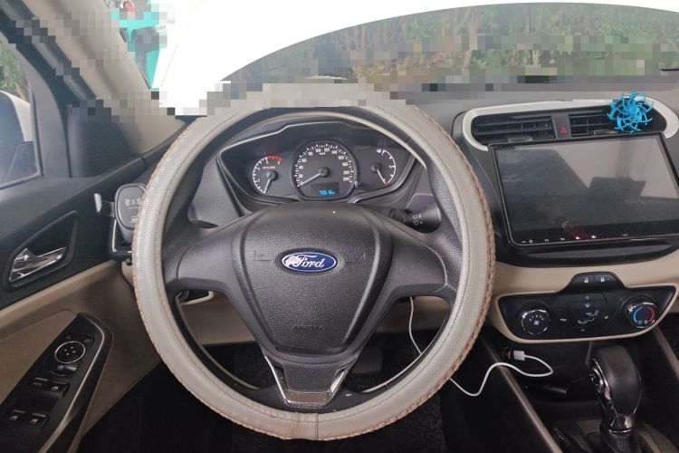 Used Ford Escort 2015 1.5L Automatic Comfort Edition Steering Wheel