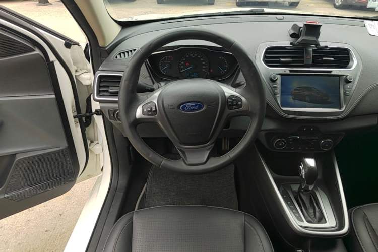 Used Ford Escort 2015 1.5L Automatic Fashion Model Steering Wheel