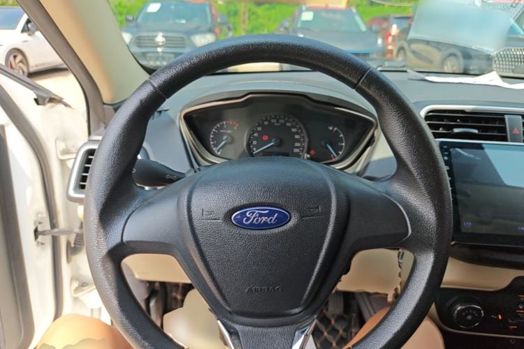 Used Ford Escort 2015 1.5L Manual Comfort Model Steering Wheel